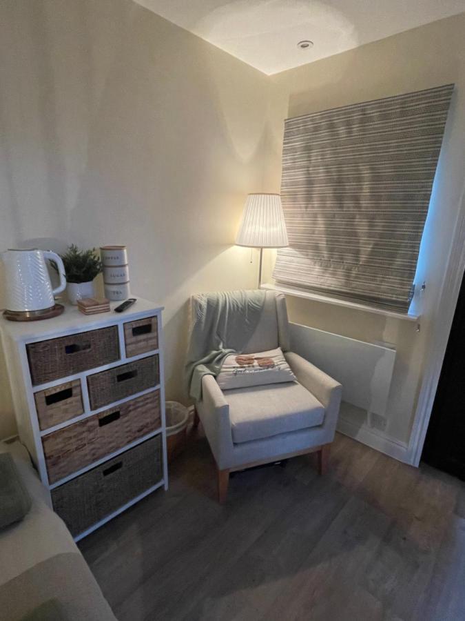 The Cotswold Nook Hotel Дърсли Екстериор снимка